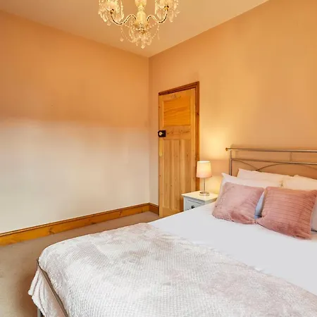 Host & - Cromwell House * Filey