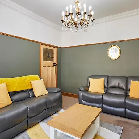 Host & - Cromwell House Tatil Evi