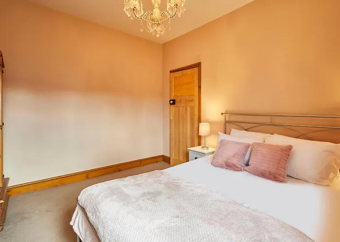 Host & - Cromwell House * Filey