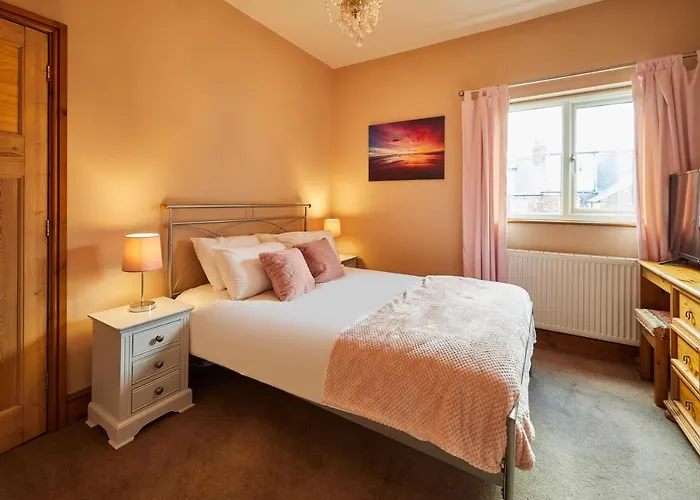 Сasa de vacaciones Host & - Cromwell House Filey