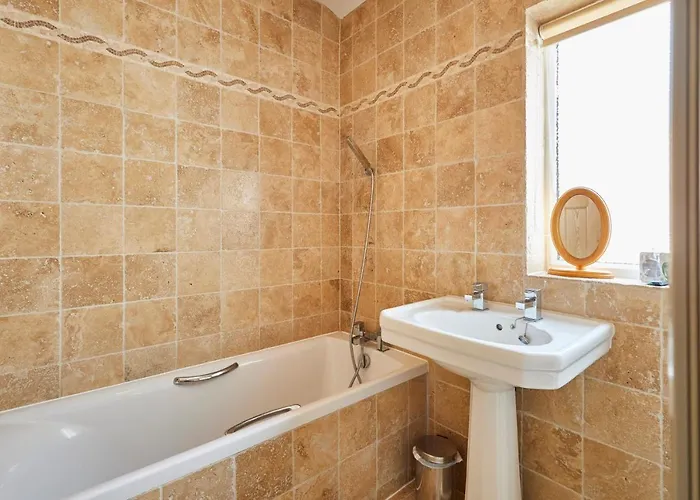 Сasa de vacaciones Host & - Cromwell House Filey