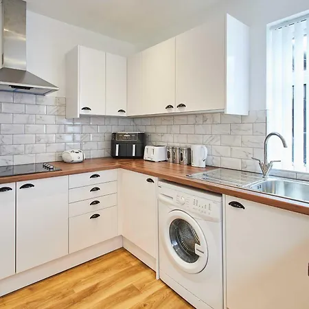 Host & - Cromwell House Ferienhaus